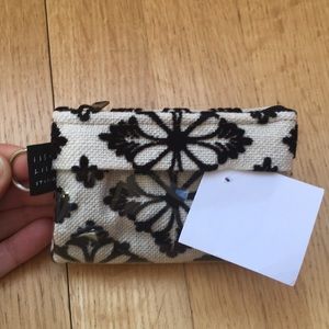 1154 Lill Studio Betsy ID holder NWT